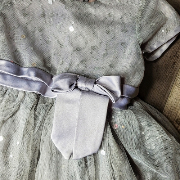 Nanette Lepore Girls Silver Gray Sequin Formal Holiday Dress Size 24m EUC - Picture 10 of 16